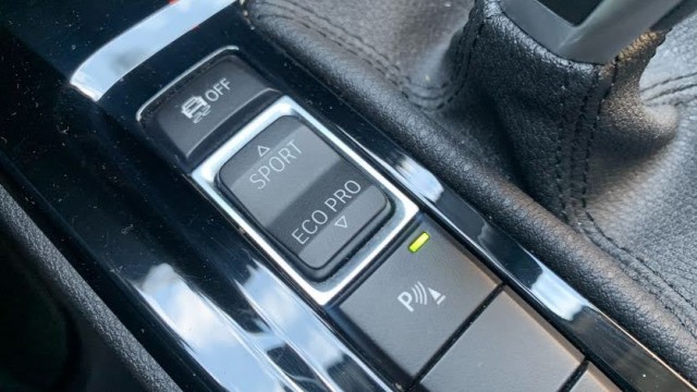 16d SDRIVE XLINE AUTO