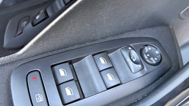 1.2 Puretech 82 SIGNATURE