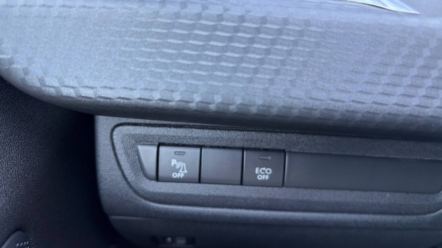 1.2 Puretech 82 SIGNATURE