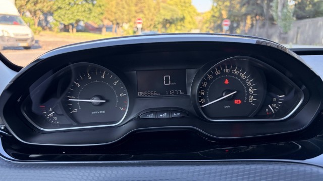 1.2 Puretech 82 SIGNATURE
