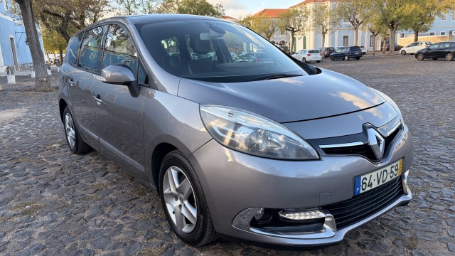 1.5 DCI LUXE 7 LUGARES