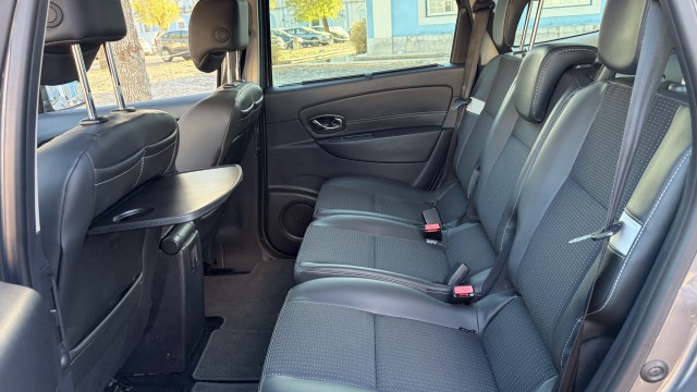 1.5 DCI LUXE 7 LUGARES