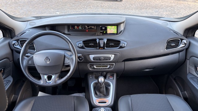 1.5 DCI LUXE 7 LUGARES