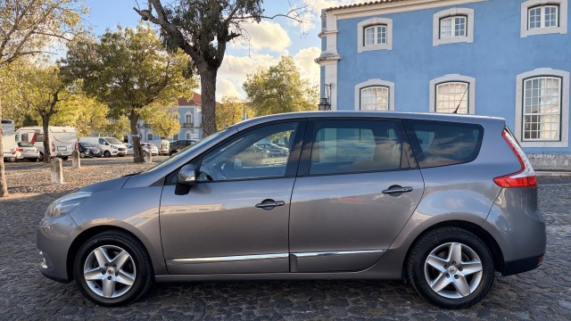 1.5 DCI LUXE 7 LUGARES