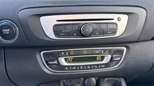 1.5 DCI LUXE 7 LUGARES