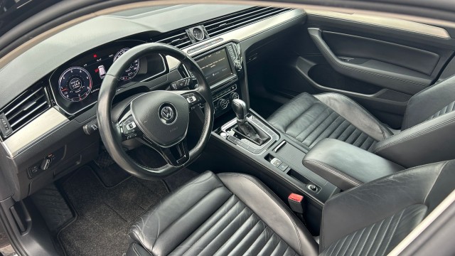 1.6 TDI R-LINE